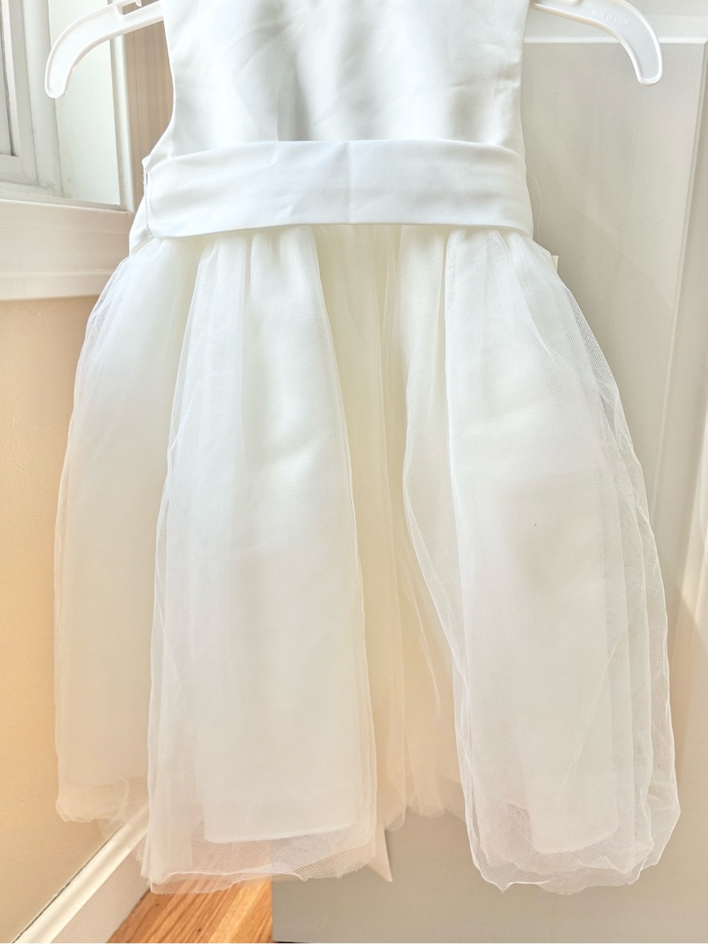 David’s Bridal Flower Baby Satin & Tulle Dress Sleeveless White Size 24M NWT - Picture 4 of 14